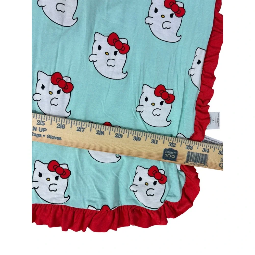 Posh Peanut x Hello Kitty Sanrio Luxette Patoo Ghost Kitty Bamboo Ruffle Blanket